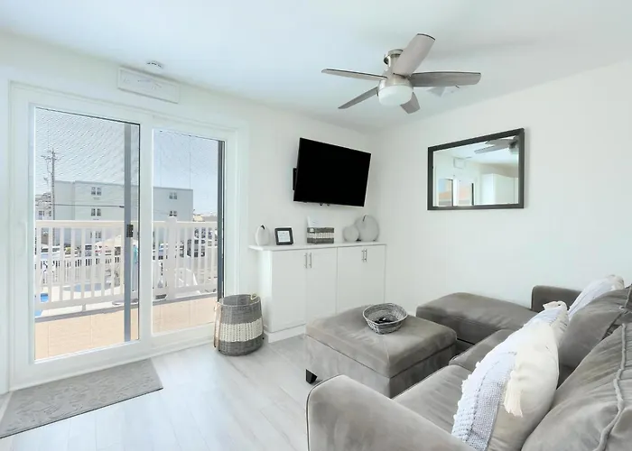 Ocean Front Condo Beach Haven, Pool Beach Badges Wifi Ocean Views